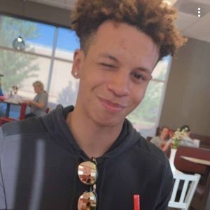 Meet your Posher, Chase